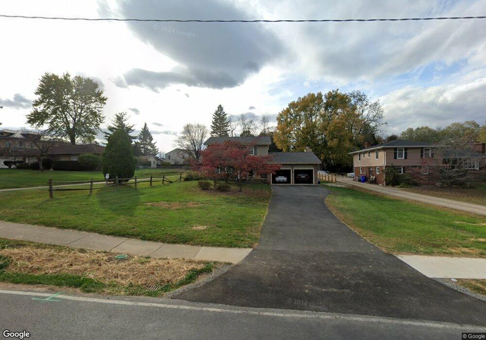 211 S Maple Ave, Purcellville, VA 20132 - photo 1