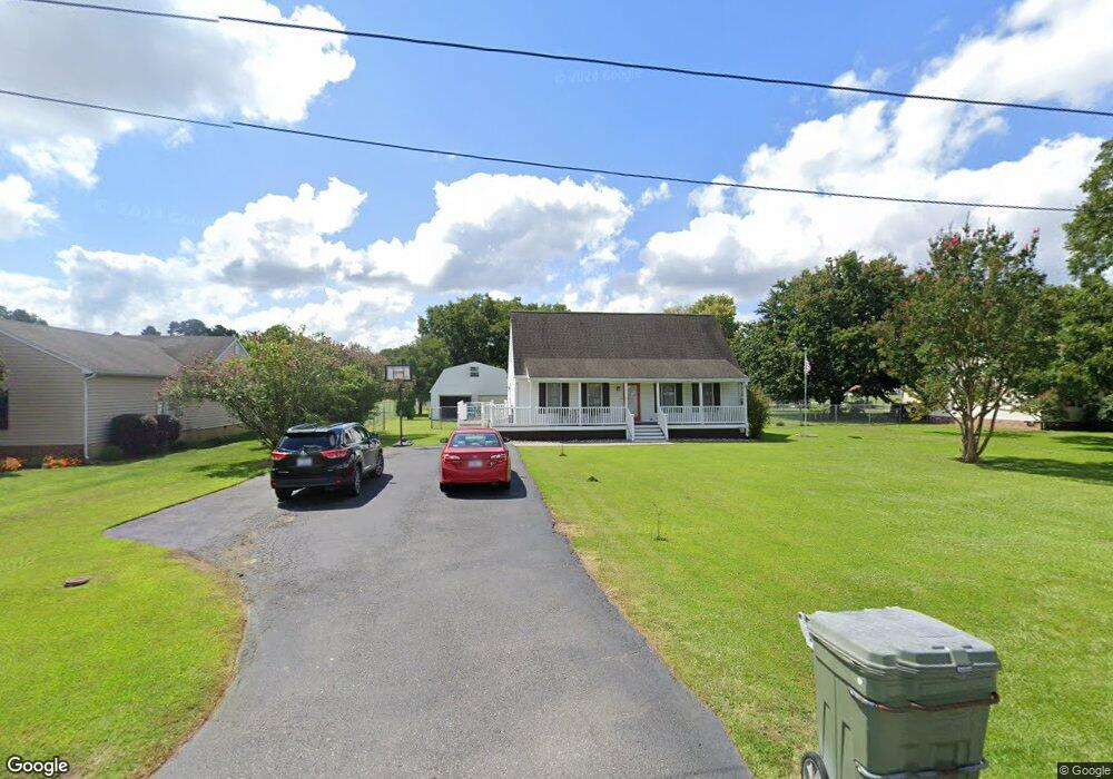 2710 Mattaponi Ave, West Point, VA 23181 - photo 1