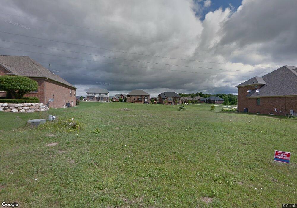 8877 Prestwick Ln unit 31, Washington, MI 48095 - photo 1