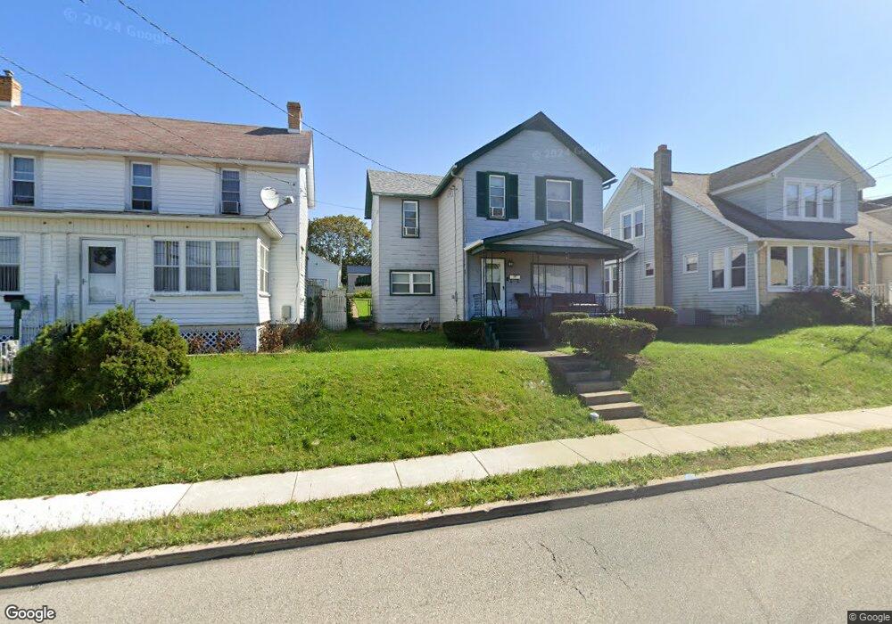 1014 Poe St, Vandergrift, PA 15690 - photo 1