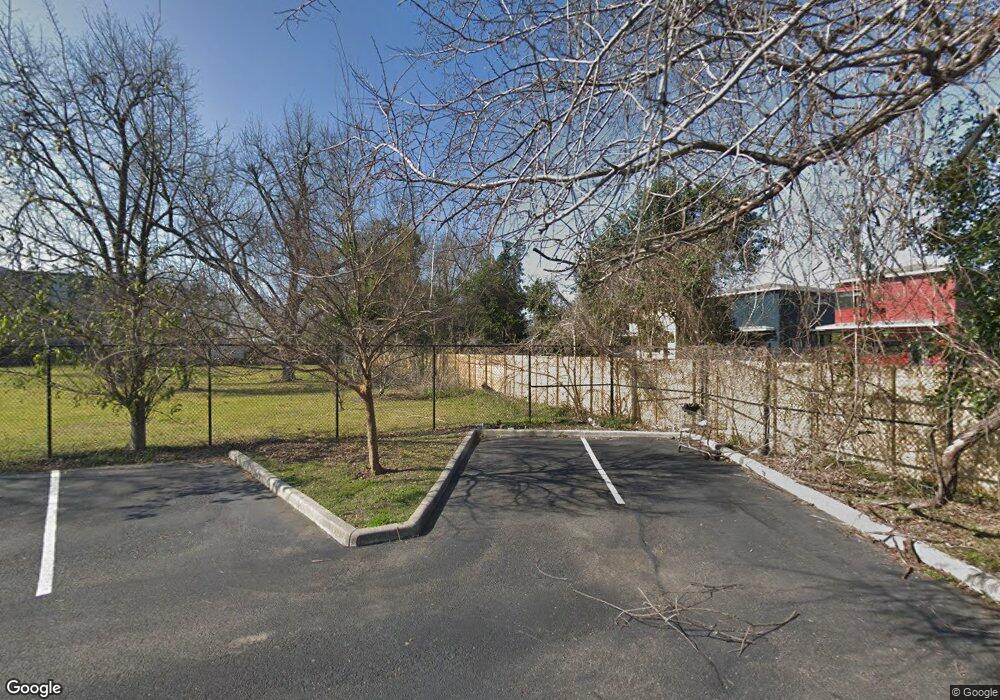 212 Garottsvile St, Houston, TX 77022 - photo 1