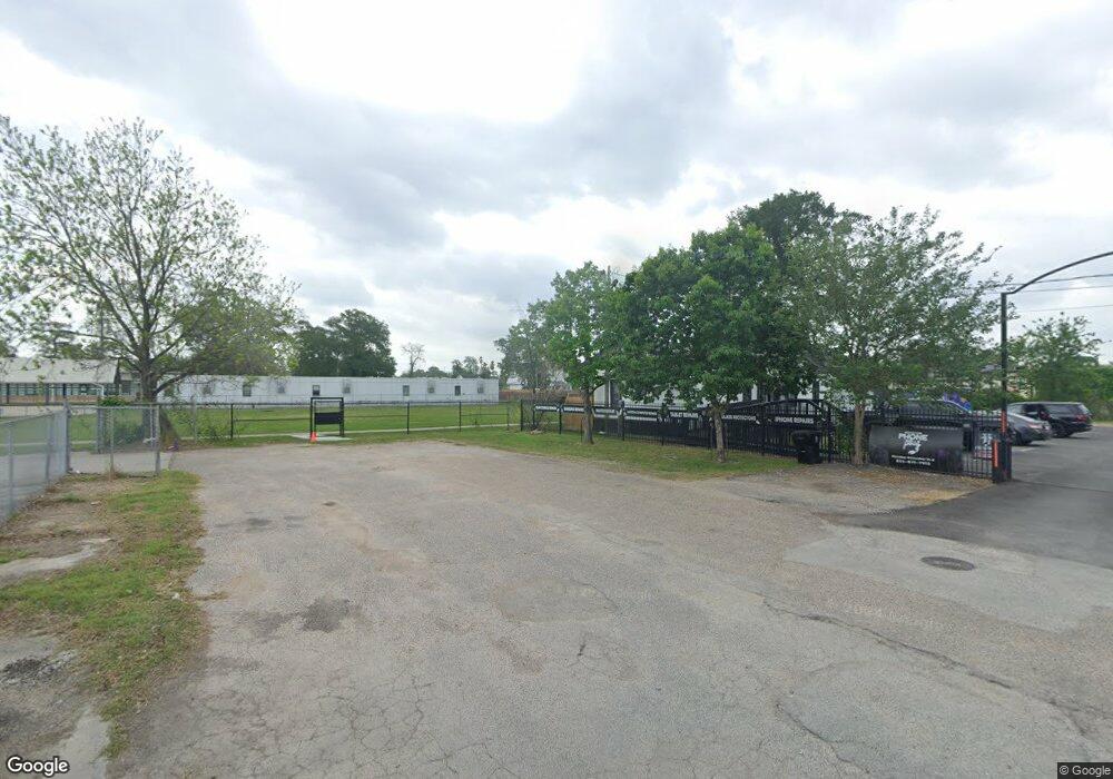 227 Tarver St, Houston, TX 77009 - photo 1