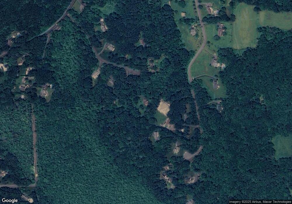 8 Drummers Ln, Newtown, CT 06470 - photo 1