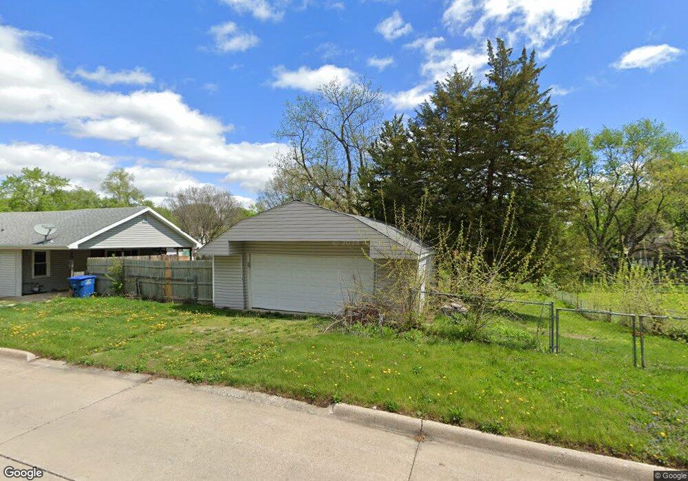 6101 SW 5th St, Des Moines, IA 50315 - photo 1