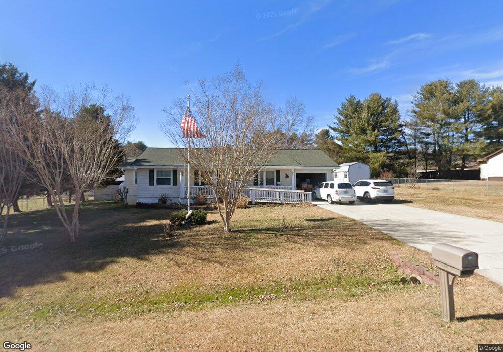 14 Apple Blossom Ln, Hendersonville, NC 28792 - photo 1