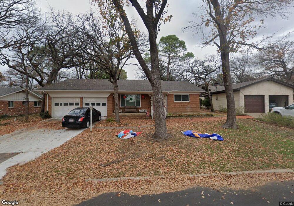 724 Joanna Dr, Hurst, TX 76053 - photo 1