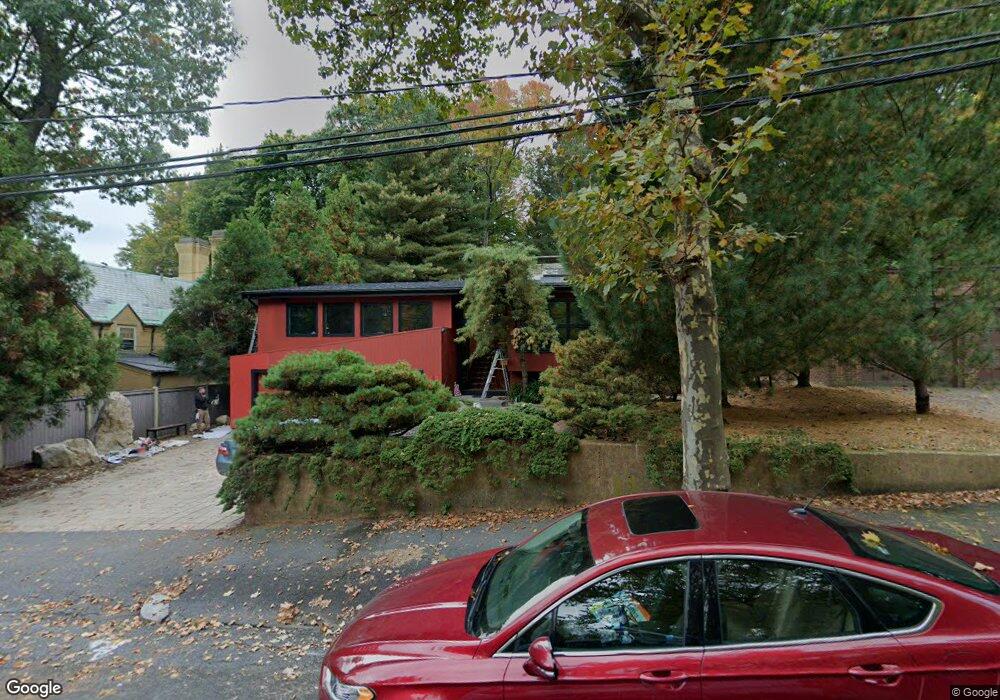 38 Cumberland Ave unit 4, Brookline, MA 02445 - photo 1