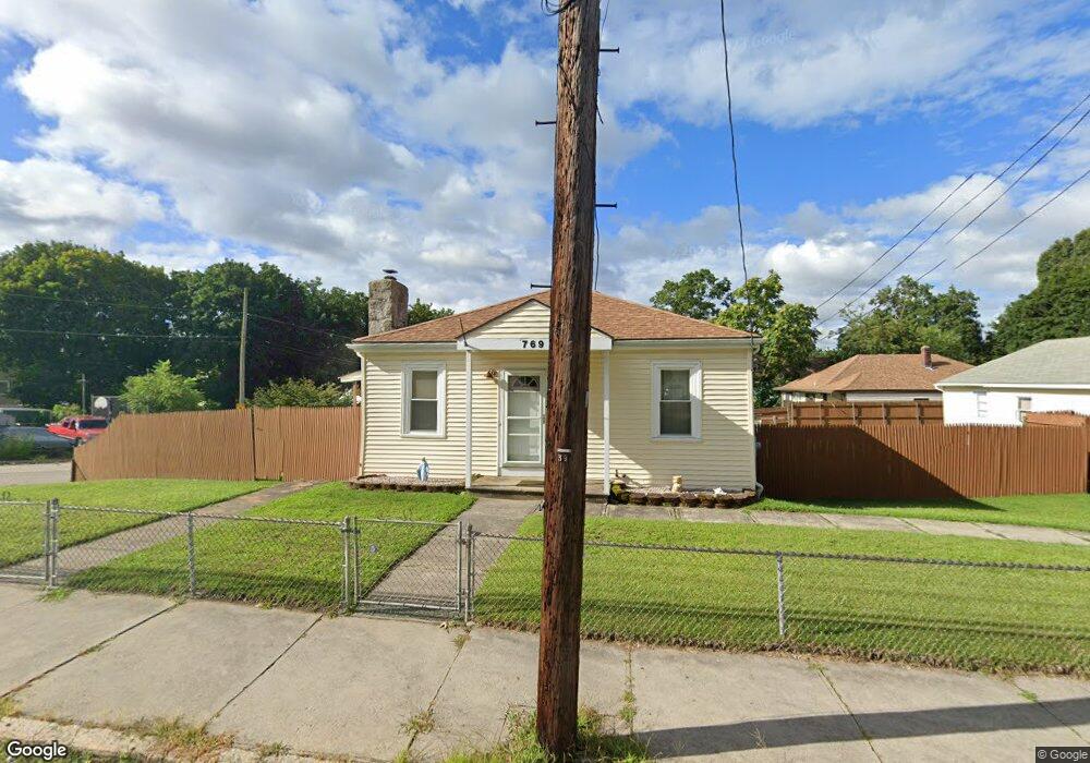 769 Elm St, Woonsocket, RI 02895 - photo 1