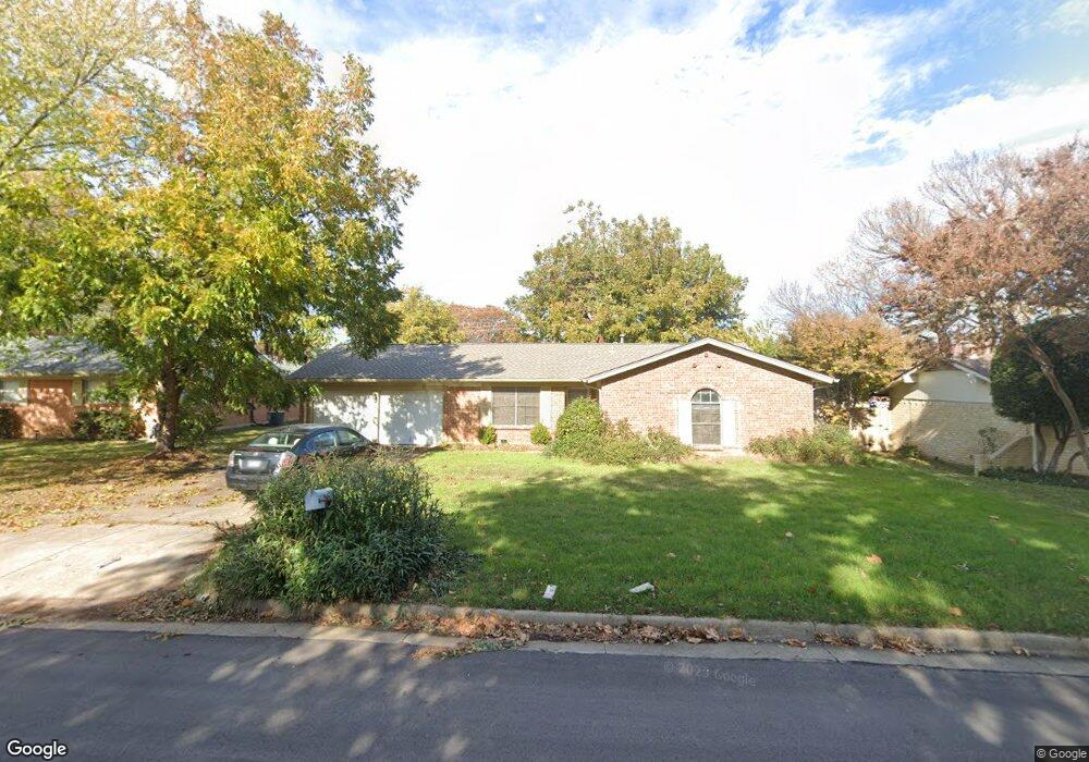 2213 Nottingham Dr, Bedford, TX 76022 - photo 1