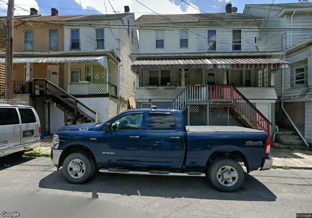 252 W Ridge St, Coaldale, PA 18218 - photo 1