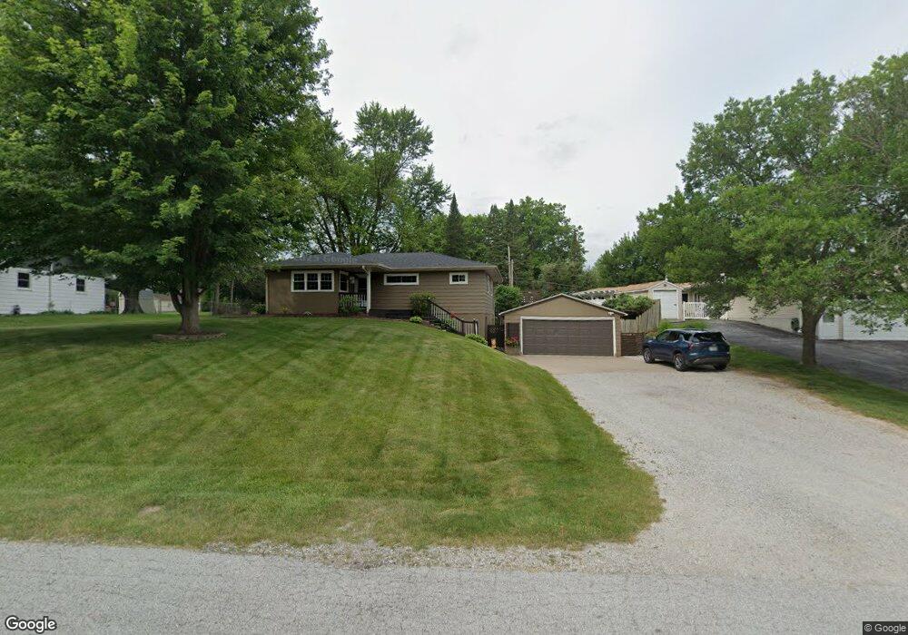 962 Colony Dr, Davenport, IA 52806 - photo 1