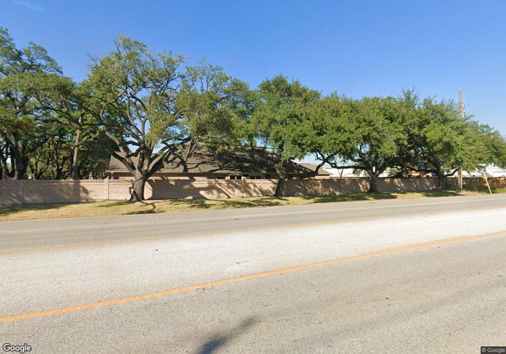 6702 Oakwood Hollow Ct, Houston, TX 77040 - photo 1