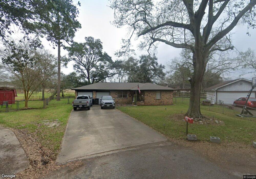 1113 Connie St, Alvin, TX 77511 - photo 1