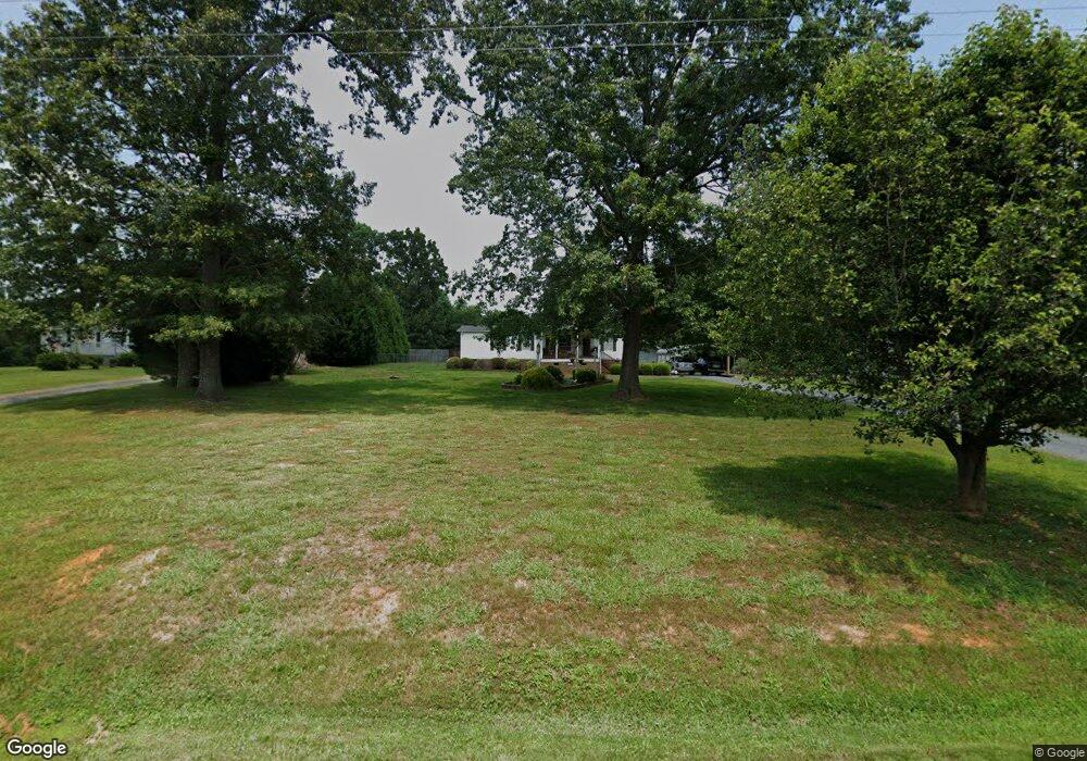 5056 Waynick Meadow Rd, Asheboro, NC 27205 - photo 1