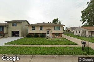 1201 Lindwood Dr, Carter Lake, IA 51510