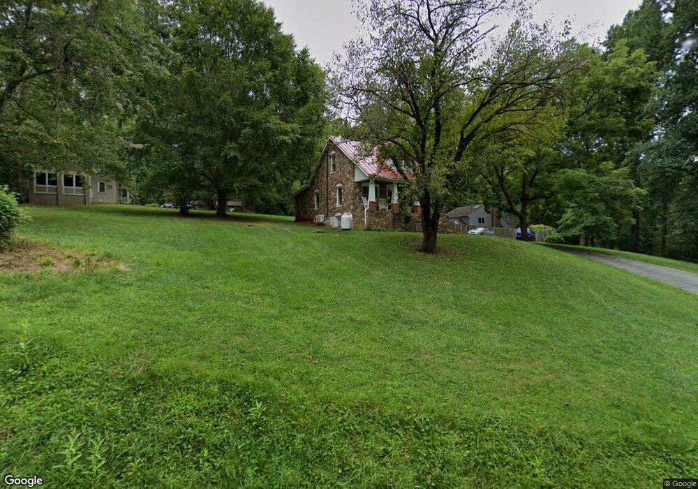 932 Michie Tavern Ln, Charlottesville, VA 22902 - photo 1