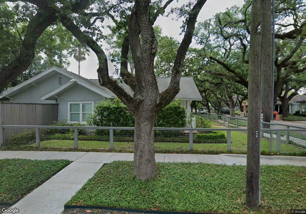 3704 Yupon #2, Houston, TX 77006 - photo 1