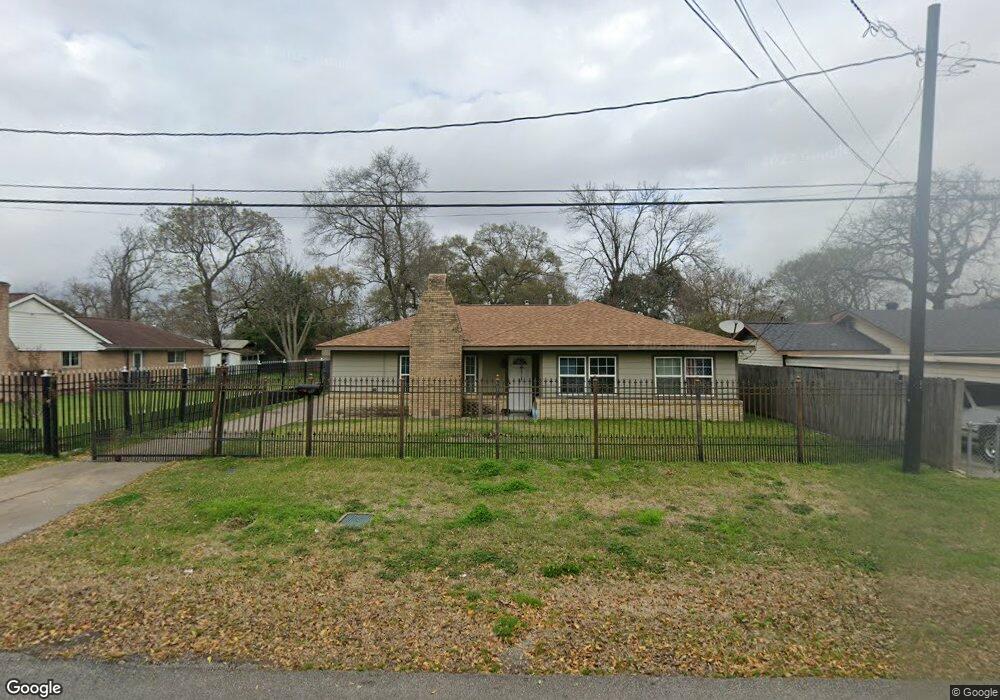237 Dorchester St, Houston, TX 77022 - photo 1