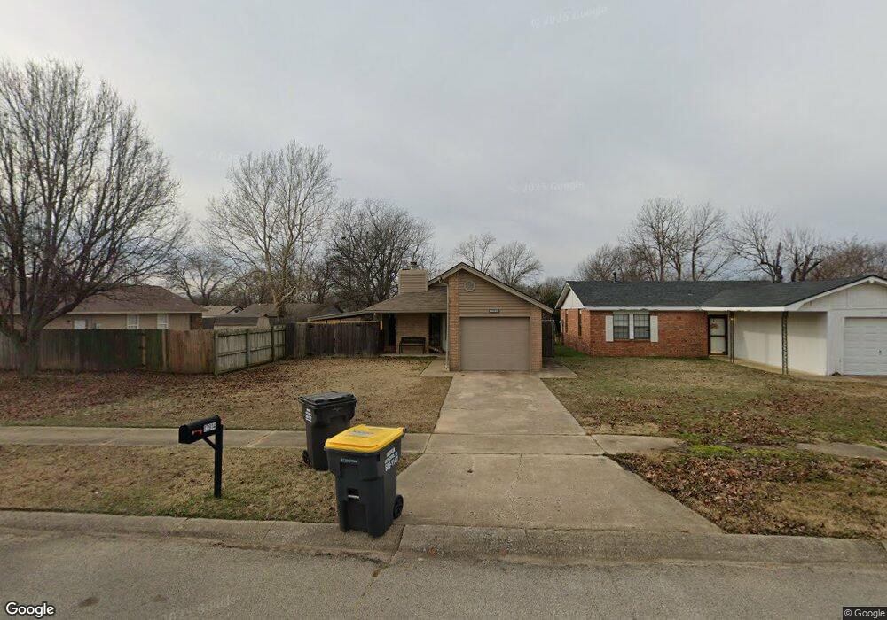 13914 S Hickory Place, Glenpool, OK 74033 - photo 1