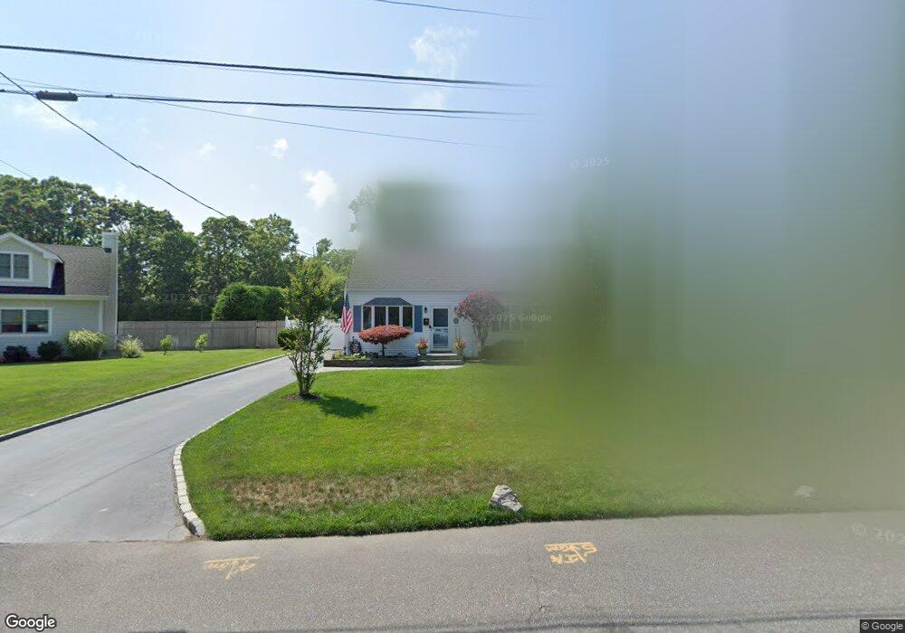 360 Homestead Rd, Bayport, NY 11705 - photo 1