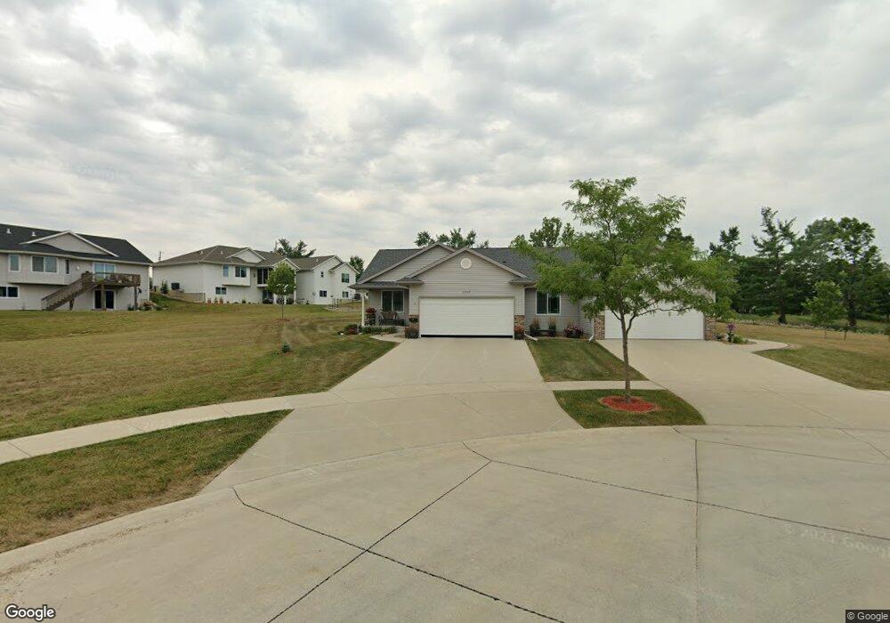 3239 Riviera St SW unit A, Cedar Rapids, IA 52404 - photo 1