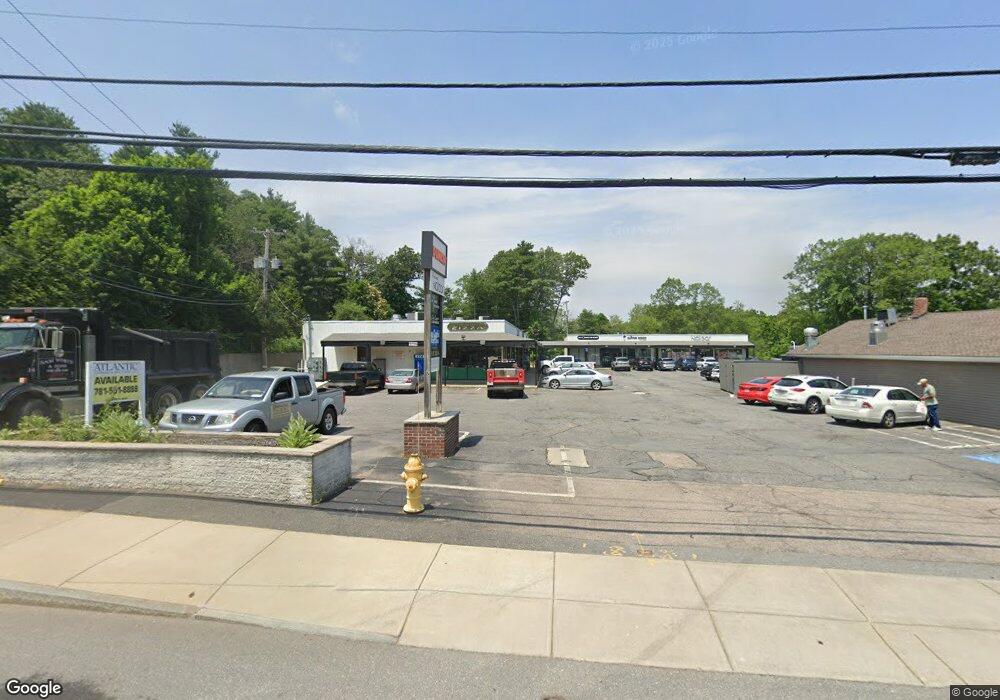 911 High St, Westwood, MA 02090 - photo 1