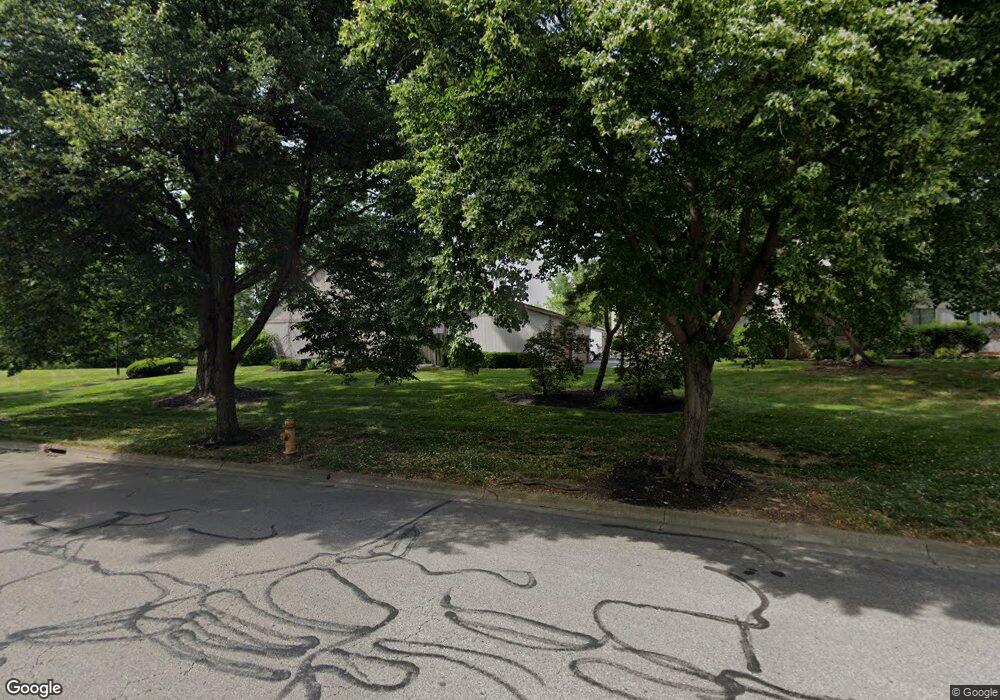 6208 Roxburgh Ct, Columbus, OH 43213 - photo 1