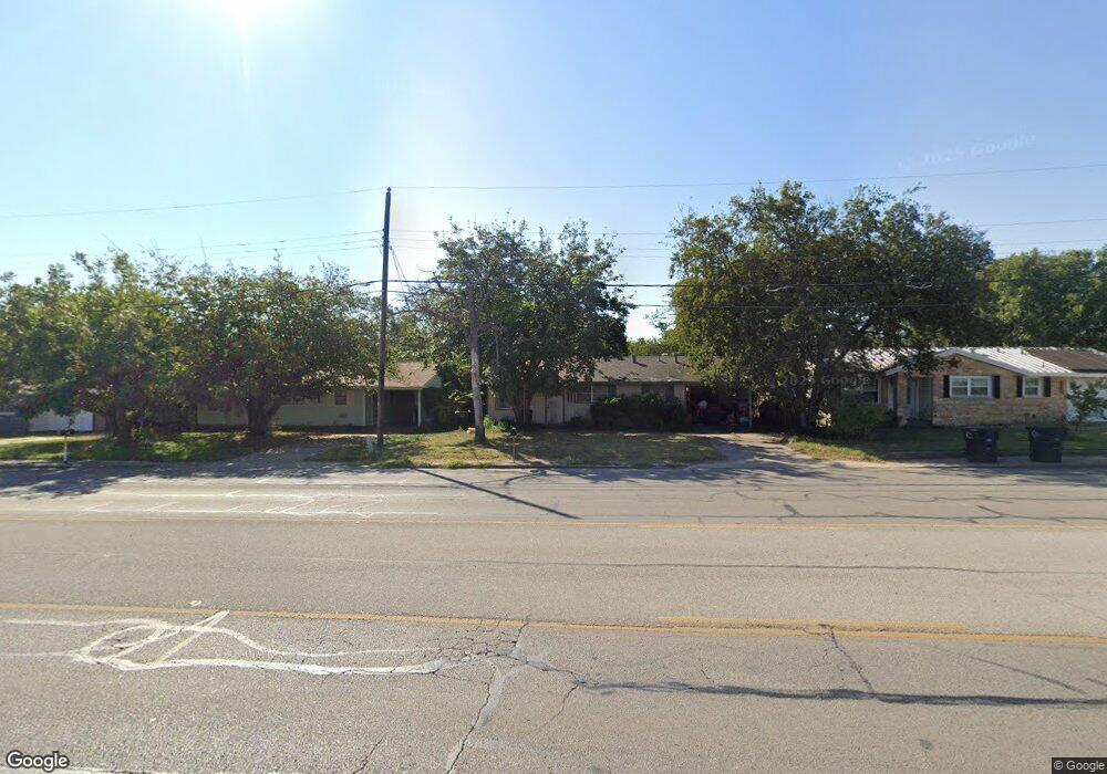 709 W Kilpatrick St, Cleburne, TX 76033 - photo 1