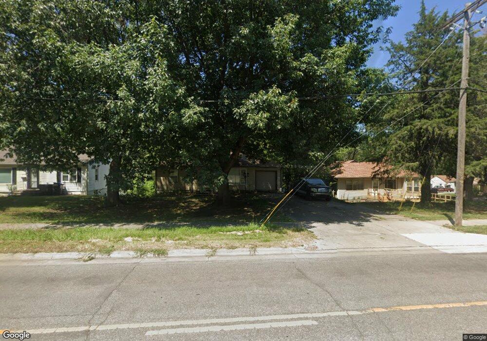 3310 SW 10th Ave, Topeka, KS 66604 - photo 1