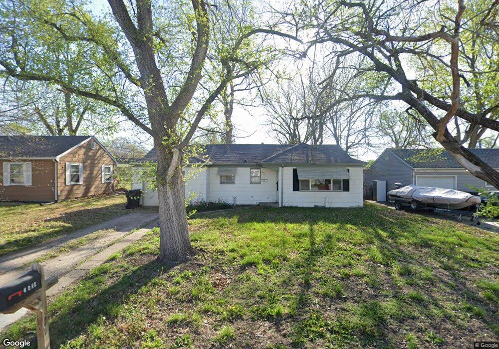 2404 SW Madeline Ln, Topeka, KS 66614 - photo 1