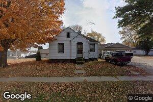 404 4th St, Grundy Center, IA 50638