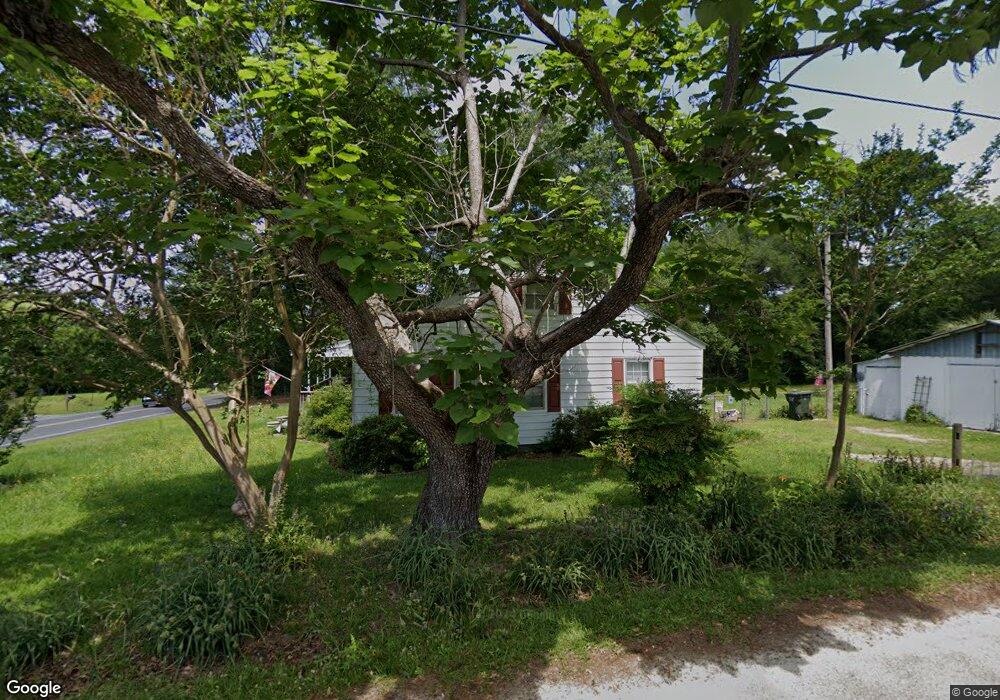 1427 Deloache St, Camden, SC 29020 - photo 1