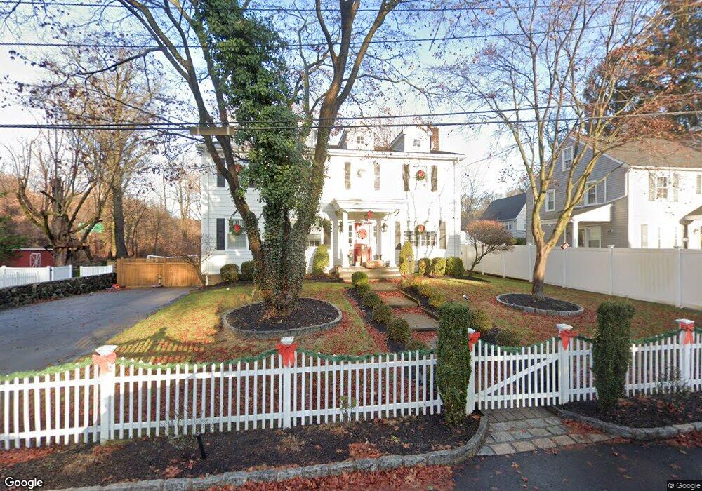 11 Meadow Ave W, Bronxville, NY 10708 - photo 1