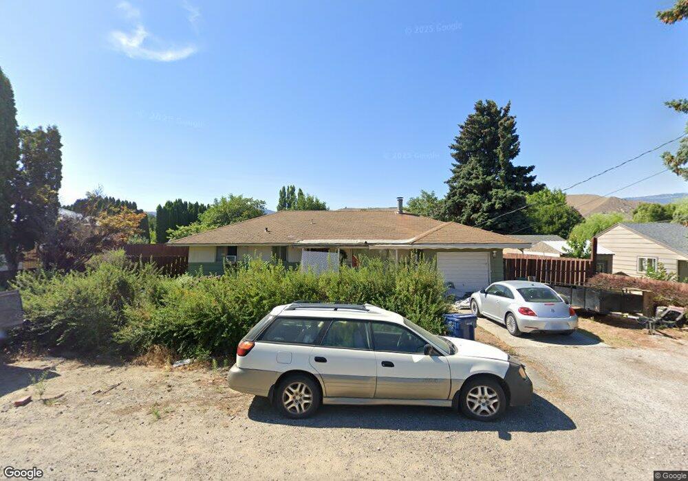 1104 1st St SE, East Wenatchee, WA 98802 - photo 1