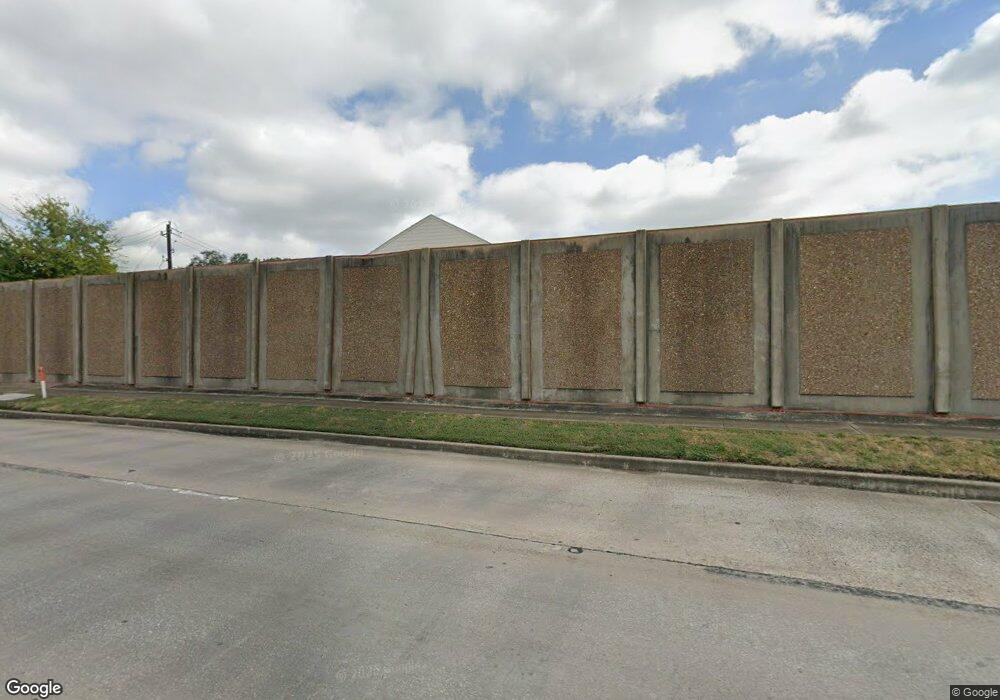 10390 Longmont Dr unit 51, Houston, TX 77042 - photo 1