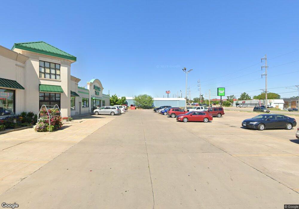 1961 Blairs Ferry Rd NE unit A, Cedar Rapids, IA 52402 - photo 1