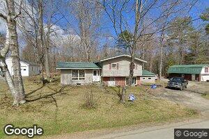 90 Grove St, Newport, ME 04953