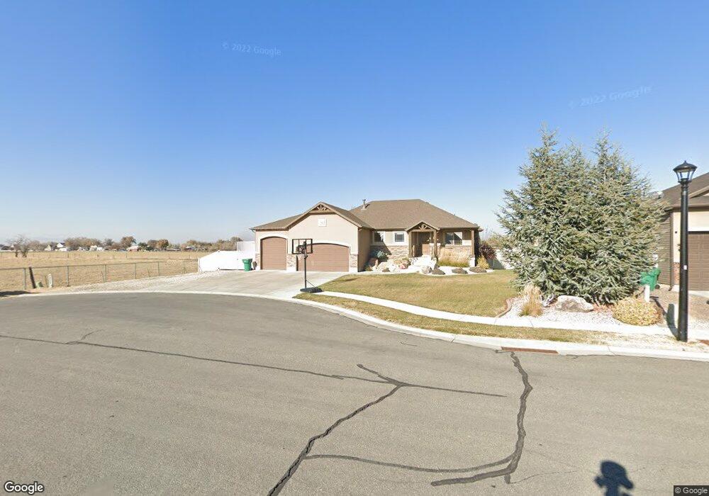 5692 W 5725 S, Hooper, UT 84315 - photo 1