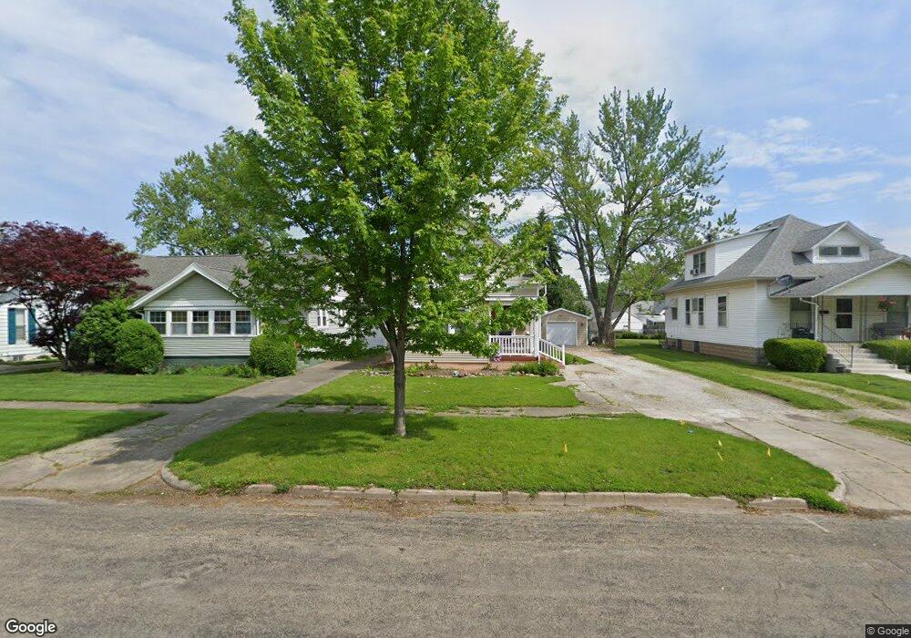 3328 Prairie Ave, Mattoon, IL 61938 - photo 1