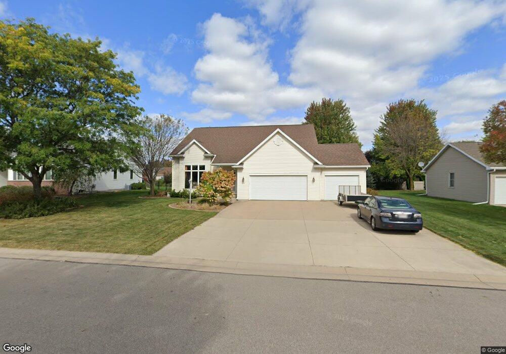 W5840 Geranium Dr, Appleton, WI 54915 - photo 1