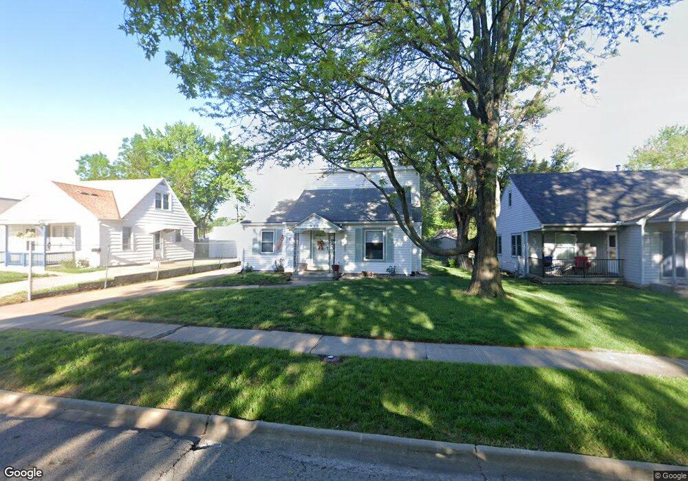 925 SW Plass Ave, Topeka, KS 66606 - photo 1