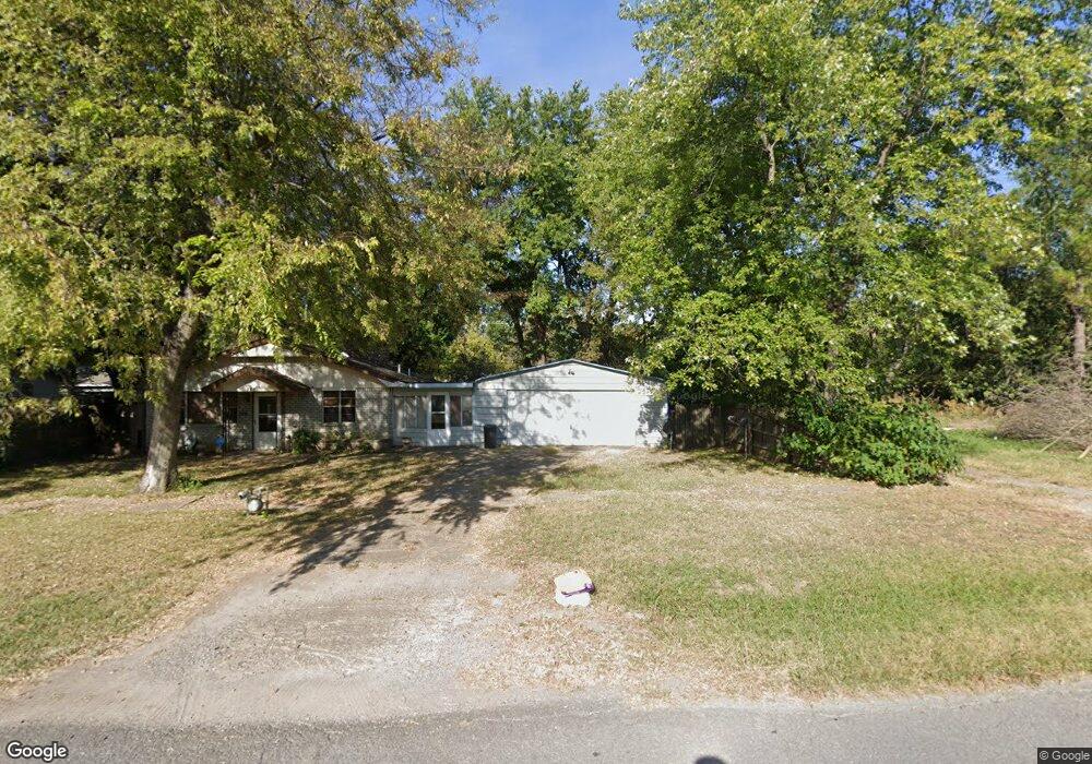 122 S Whitaker St, Pryor, OK 74361 - photo 1