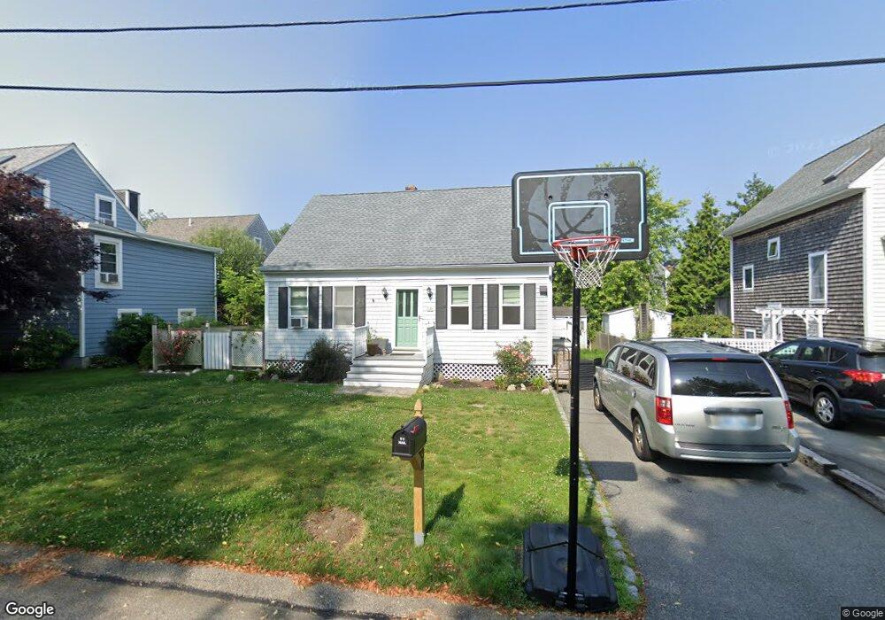 30 Raynham Ave, Portsmouth, RI 02871 - photo 1