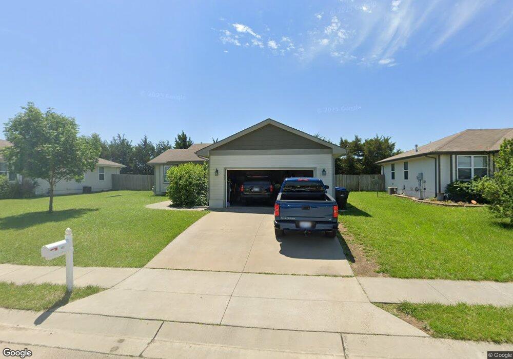 403 SE 44th St, Topeka, KS 66609 - photo 1