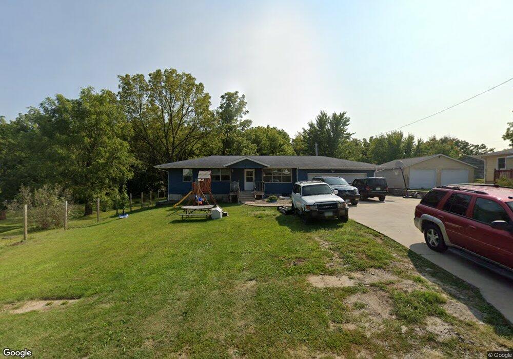 801 Locust St, Columbus Junction, IA 52738 - photo 1