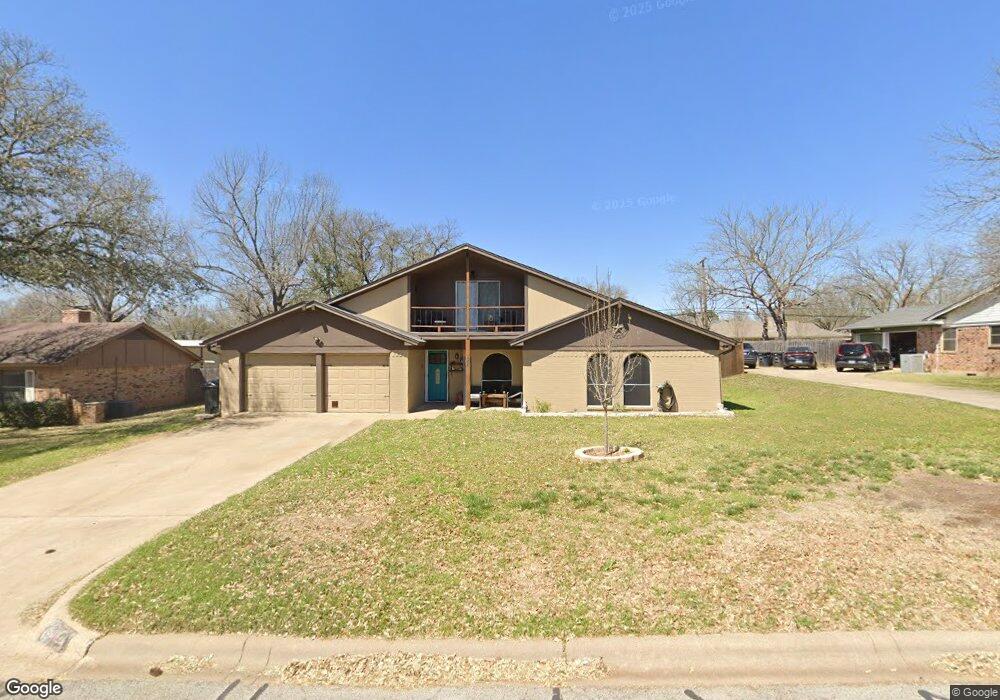 1306 Hemphill Dr, Cleburne, TX 76033 - photo 1