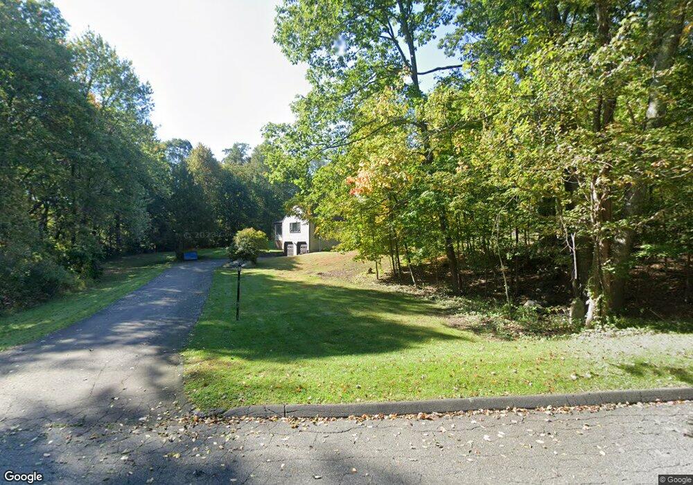 6 Hitching Post Ln, Danbury, CT 06811 - photo 1