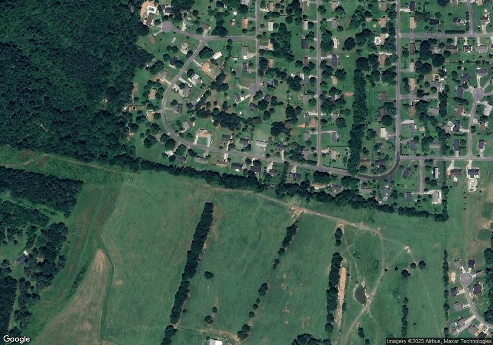 303 Flora Dr SW, Calhoun, GA 30701 - photo 1