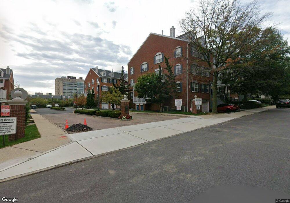 8 Krueger Ct, Newark, NJ 07103 - photo 1