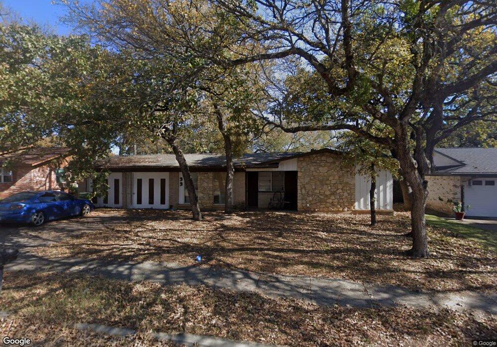 33 Regents Park, Bedford, TX 76022 - photo 1